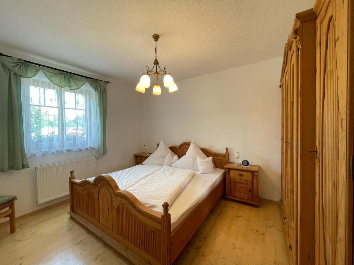 Ferienwohnungen Am Kirchberg Neualbenreuth Exterior foto