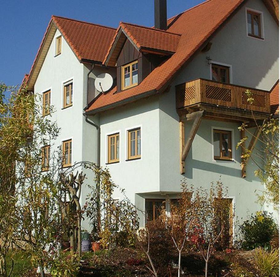 Ferienwohnungen Am Kirchberg Neualbenreuth Exterior foto